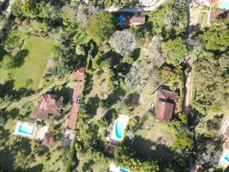 Terreno à venda em Petrópolis-RJ, Bairro Araras com 24.000m² de área!