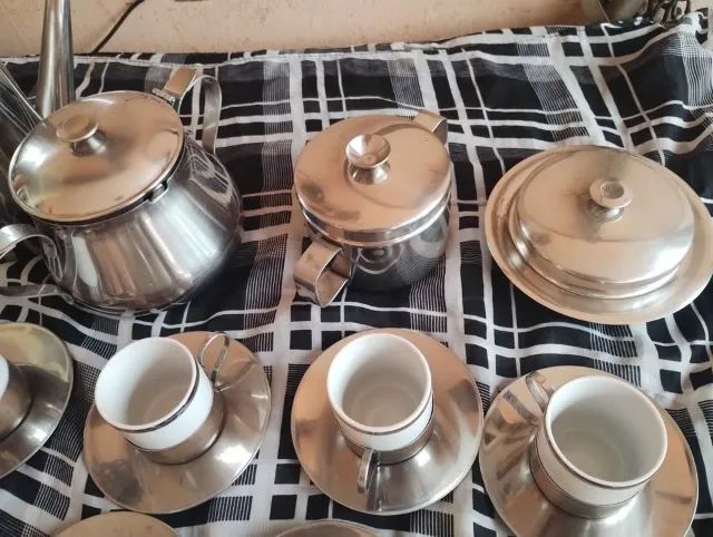 CONJUNTO CHÁ E CAFÉ WOLFF EM PORCELANA E AÇO INOX  - Foto 3