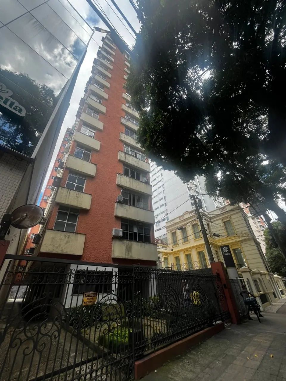 Alugo Apto Na José Malcher Com Vaga de Garagem