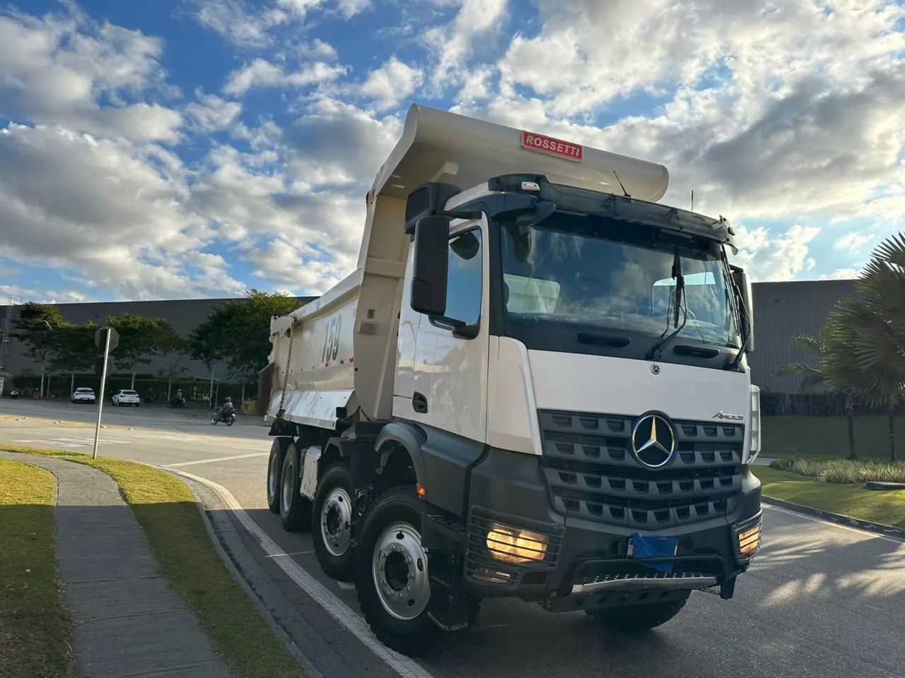 Mb Arocs 4851 ano 2023 - Foto 6
