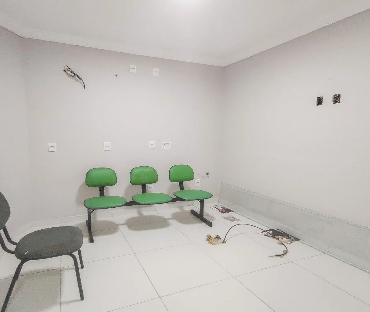 Conjunto de 06 salas no 2º andar em predio de bom padrão - Foto 6