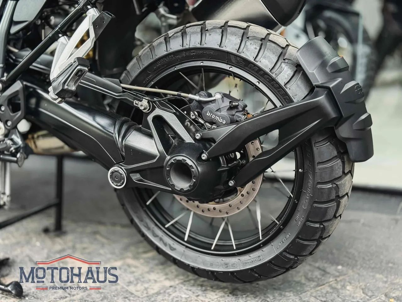 BMW 1250 GS Adventue Pemium Tiple Black 2023 - 1461139295 | OLX