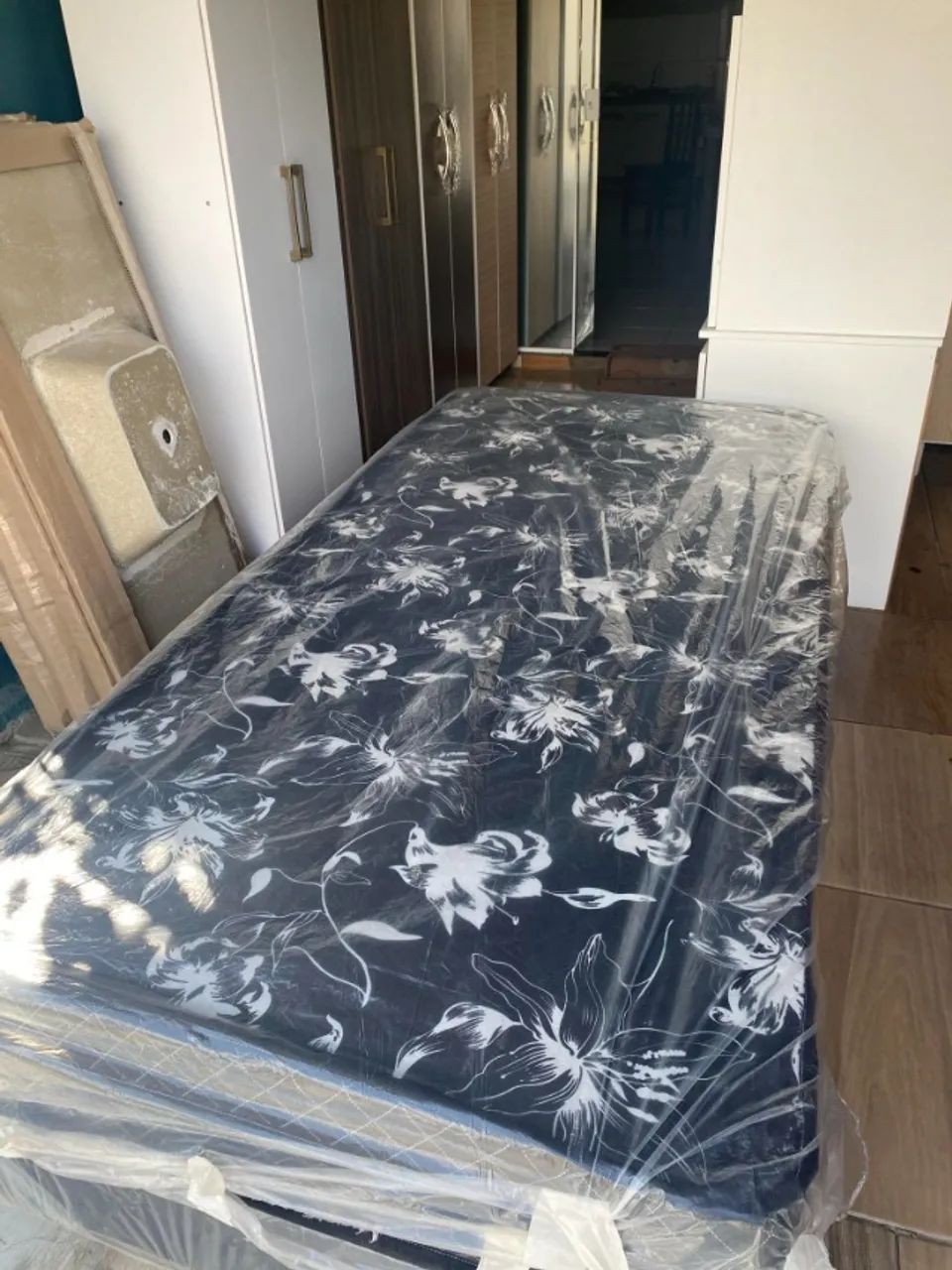 base e colchão de solteiro  - Foto 5