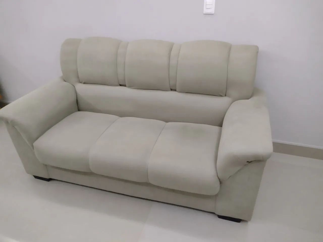 Sofá 3 lugares confortável e moderno - Foto 2