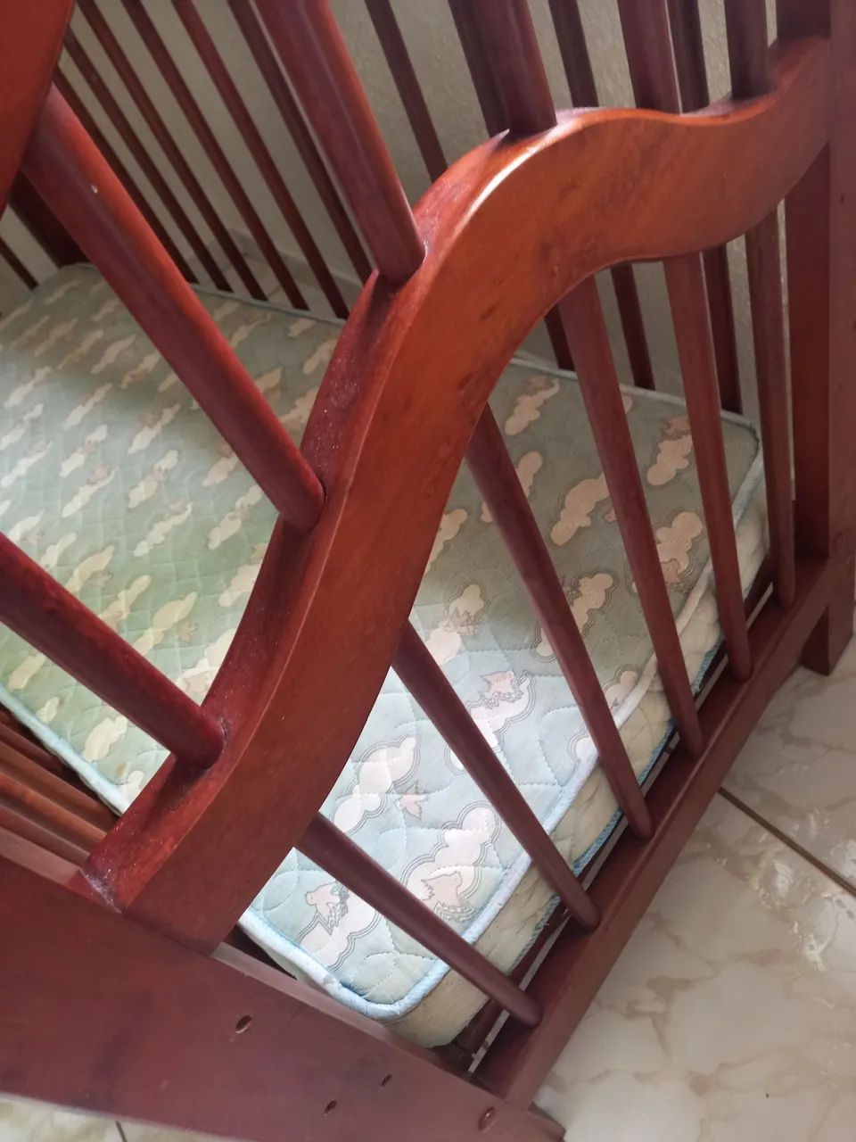 Berço madeira maciça e colchao - Foto 2