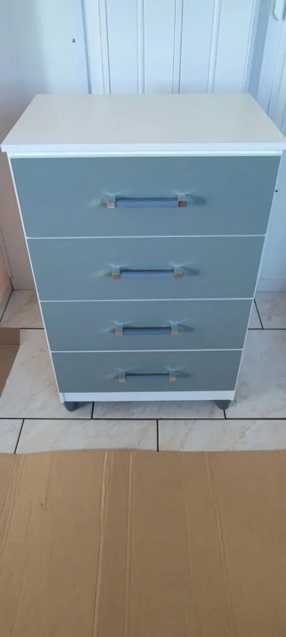 Cômoda 4 Gavetas