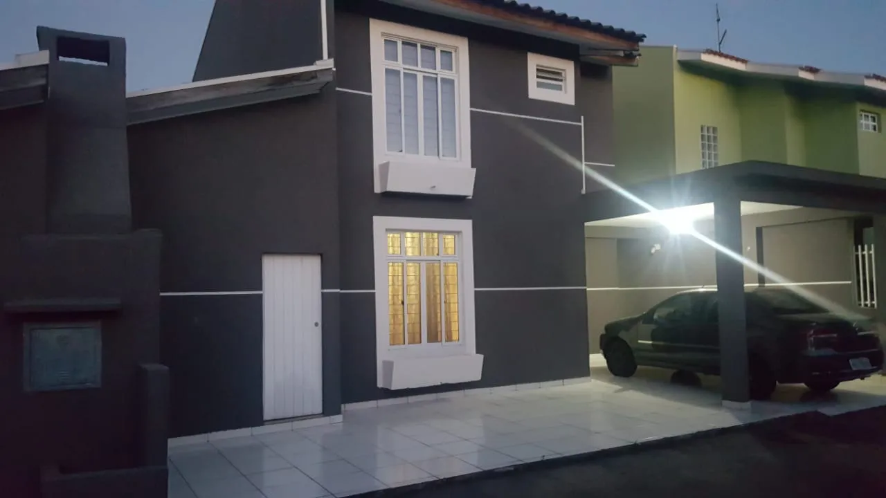 Sobrado em Condominio Fechado no Alto Boqueirão