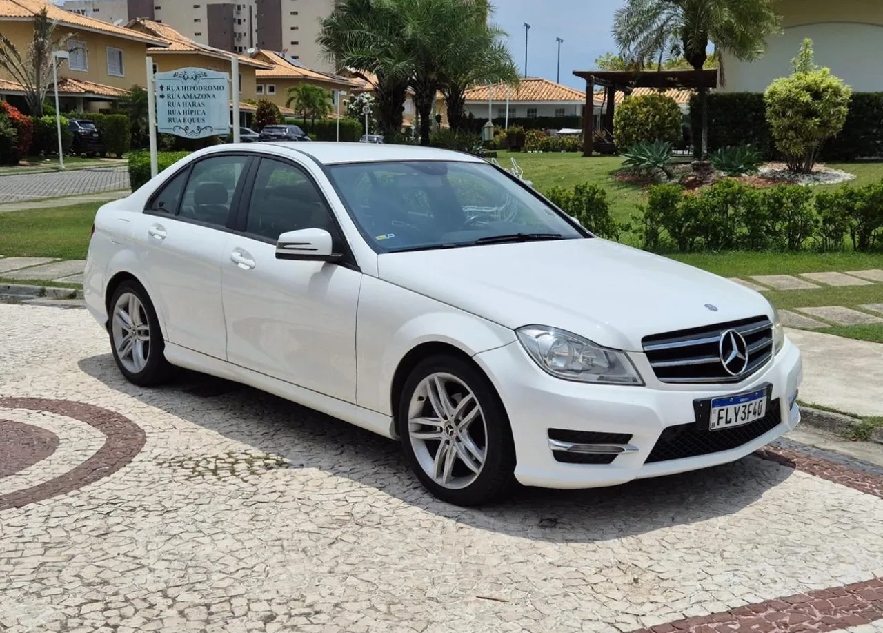MERCEDES-BENZ C-180 2013 Usados e Novos