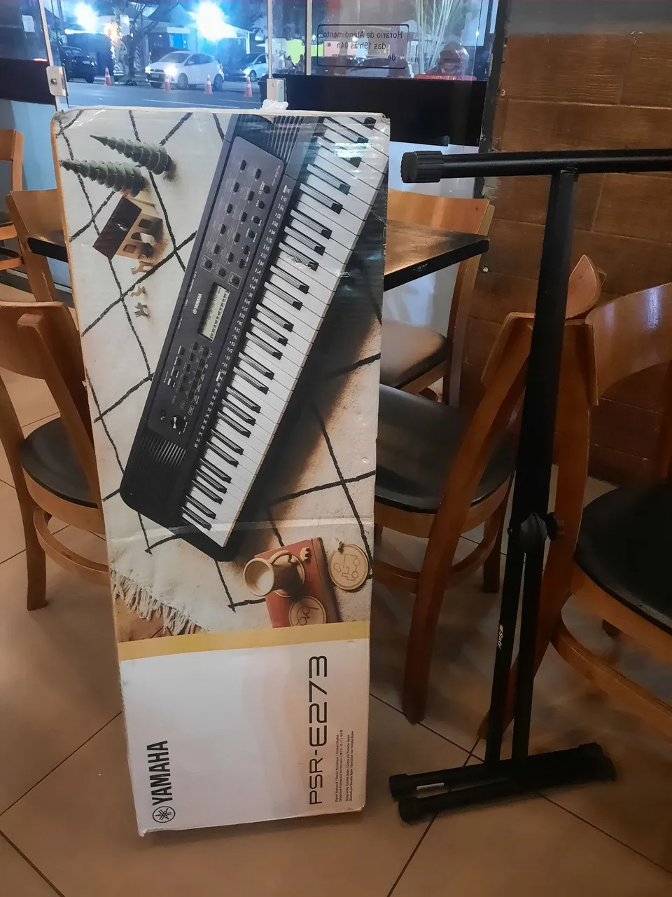 Teclado Yamaha E273 novo na caixa!
