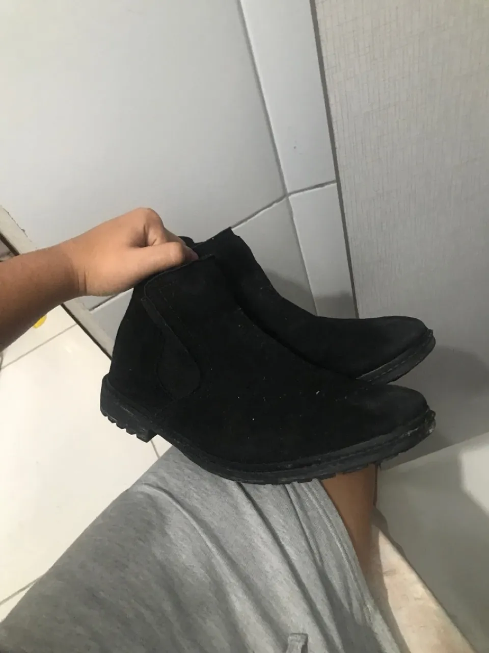 Bota Chelsea Couro Preta