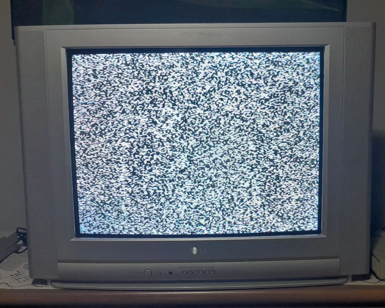 Vendo TV de tubo LG 29 polegadas  - Foto 3