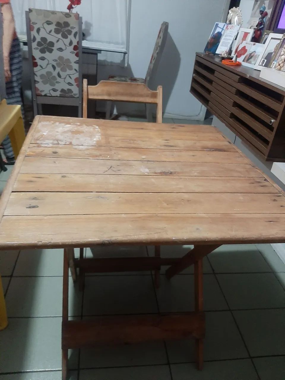 Mesa de madeira para comércio - Foto 2