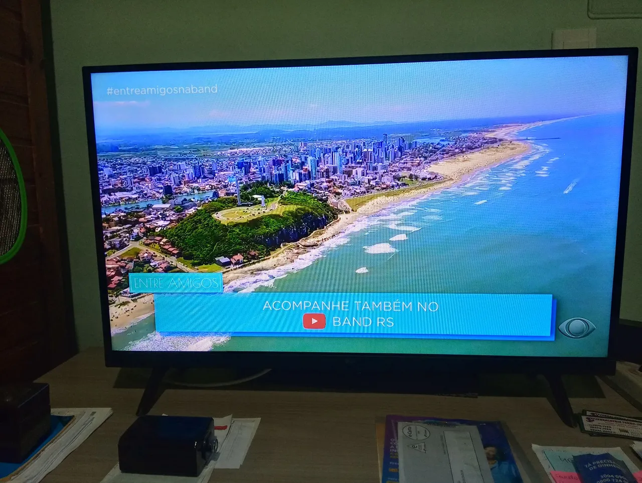 TV - LG 32" COM 10 MESES DE USO