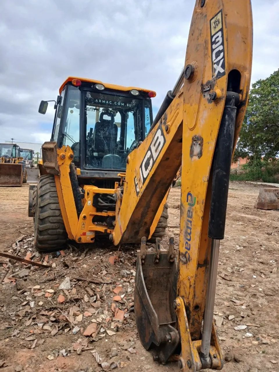 Retroescavadeira JCB 3CX  - Foto 2