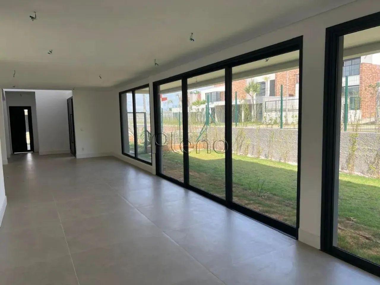 Casa à venda em Campinas, Alphaville Dom Pedro, com 3 suítes, com 242.13 m² - Foto 4