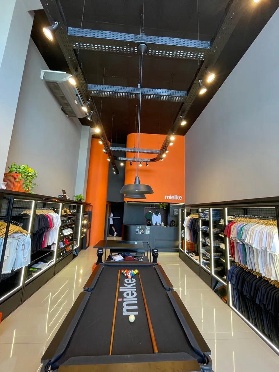 Loja de Roupas - Centro - Joinville