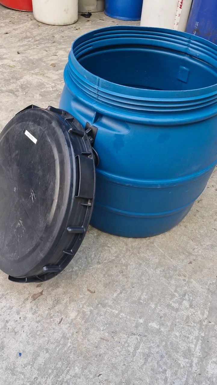 Tambor Plástico Azul novo 120 litros  - Foto 3