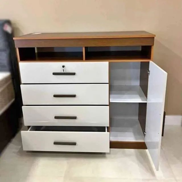 Cômoda Com 122cm de Largura 