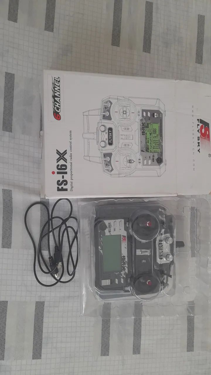 Radio controle FS-16X Flysky 6 Canais