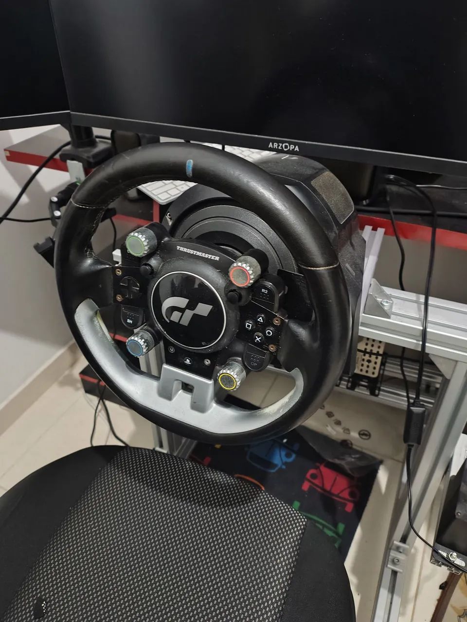Volante thrustmaster TGT