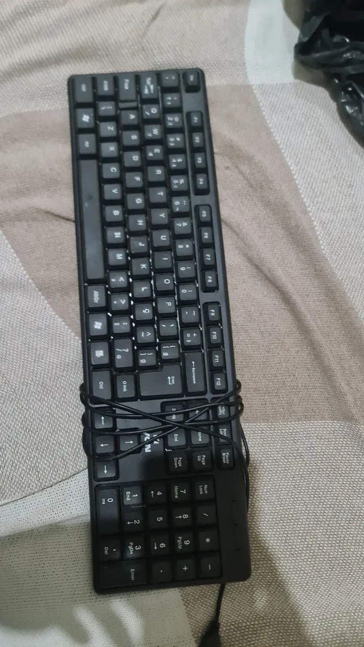 Teclado USB Padrão Preto