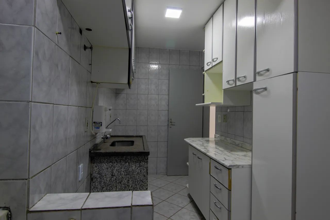 Taguatinga Norte, QNL 10, apartamento, 2 quartos, 2 banheiros, 1 vaga.