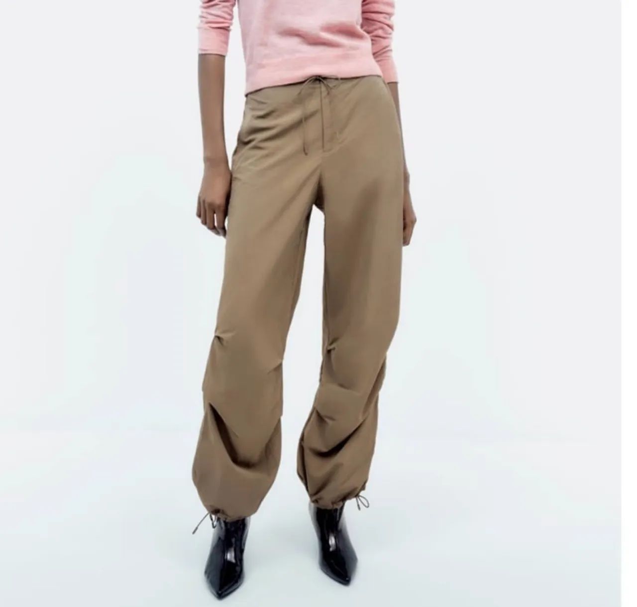 Calça Parachute Zara TAM M