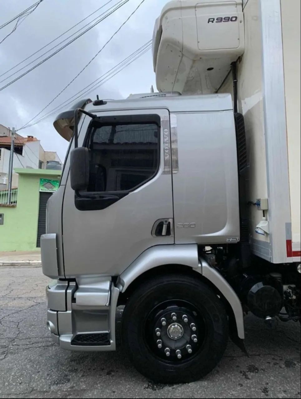 Volvo VM 260 2011 Baú Refrigerado  - Foto 4