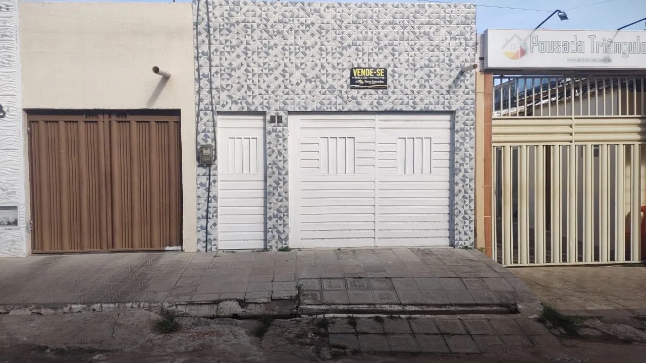 VENDE-SE CASA em Juazeiro do Norte- EXCELENTE LOCALIZAÇÃO!