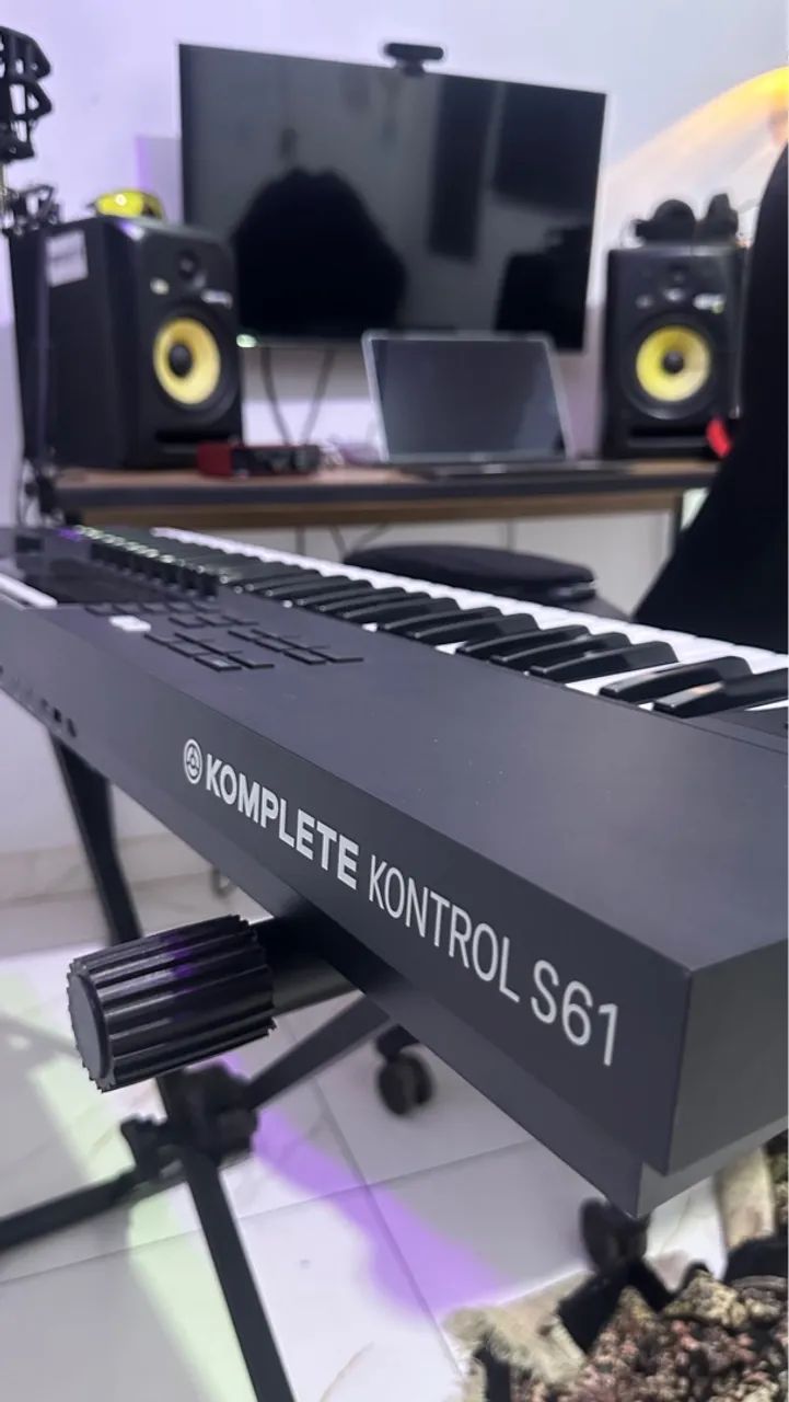 Teclado Controlador Komplete 61 - Foto 3