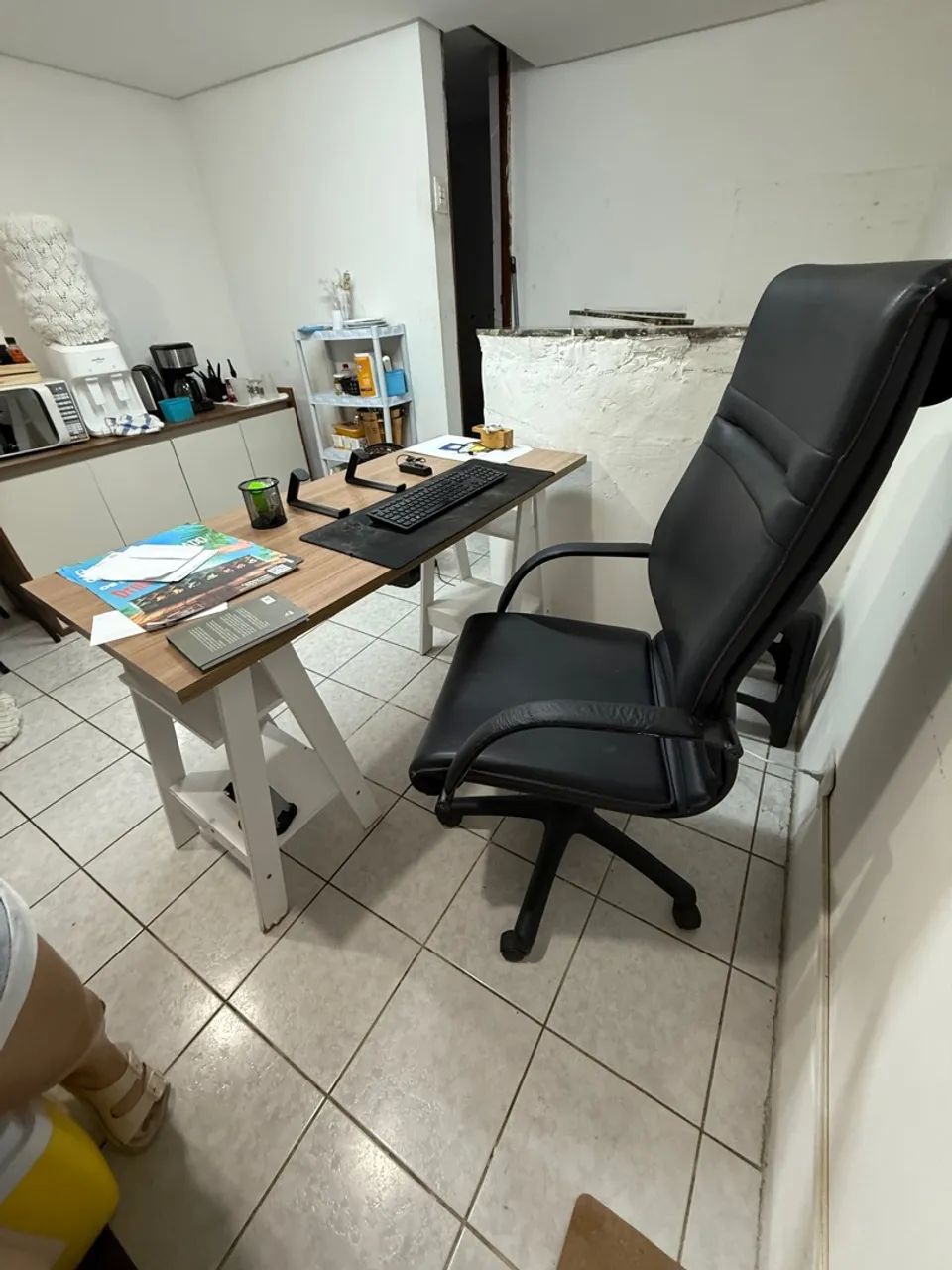 Mesa e Cadeira de Escritório 