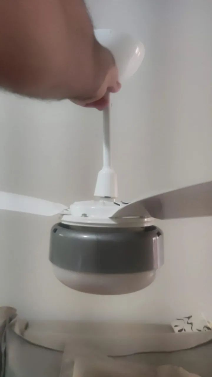 Ventilador de Teto NOVO, nunca usado!!  220V - Foto 3