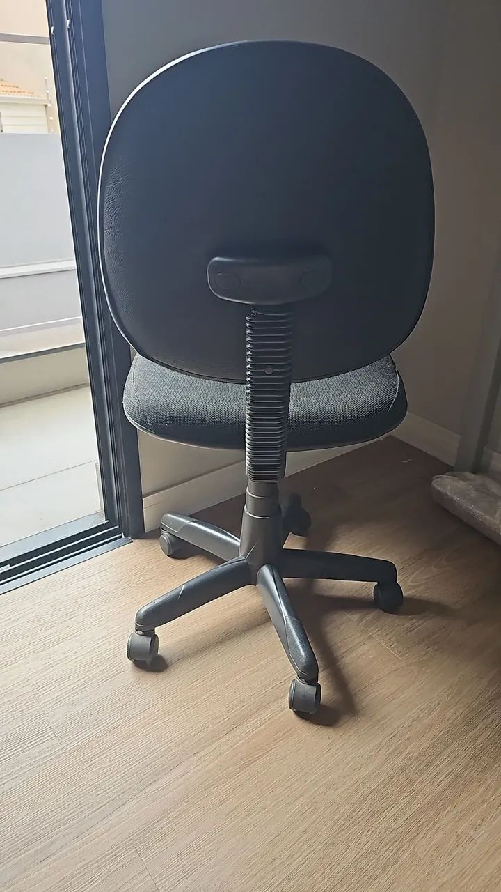 Cadeira Secretaria Giratória sem braços<br> - Foto 2