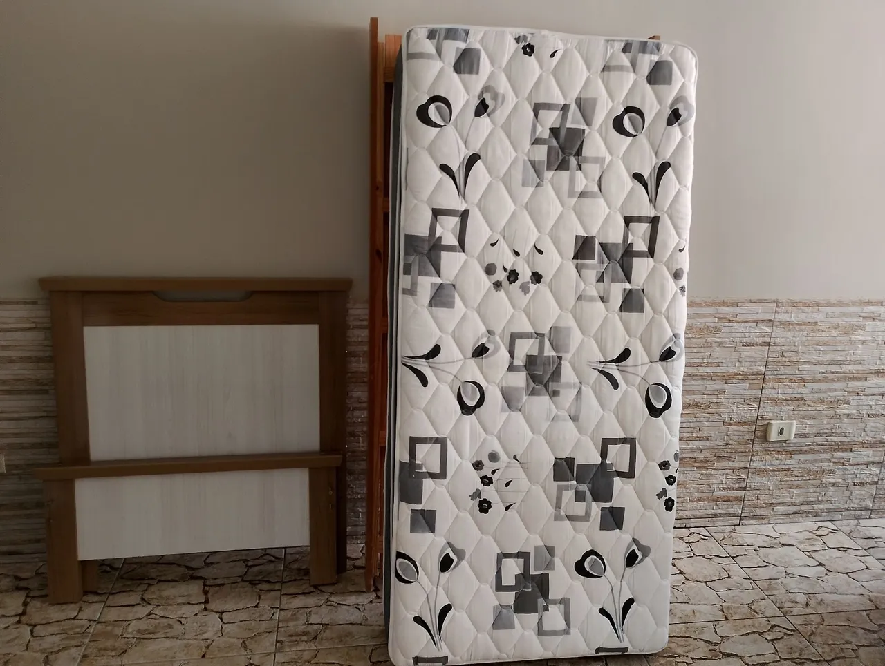 Cama box solteiro com cabeceira