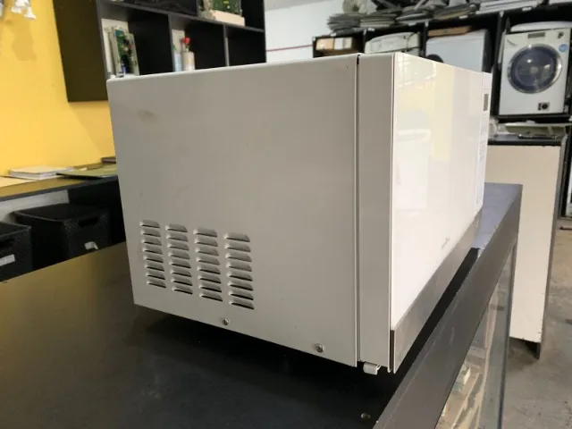 MICRO-ONDAS BRITÂNIA 26L (com garantia)