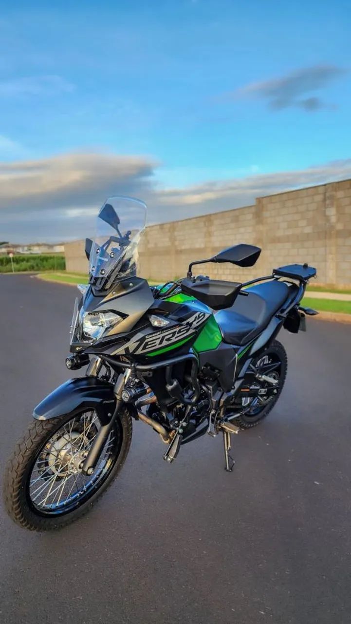 VENDO VERSYS 300 2022 - Foto 2