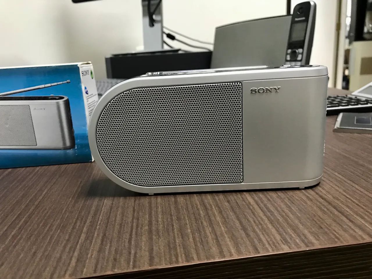 Rádio Sony ICF-304 AM/FM Pilhas AA - Aparelhos de Som - Centro