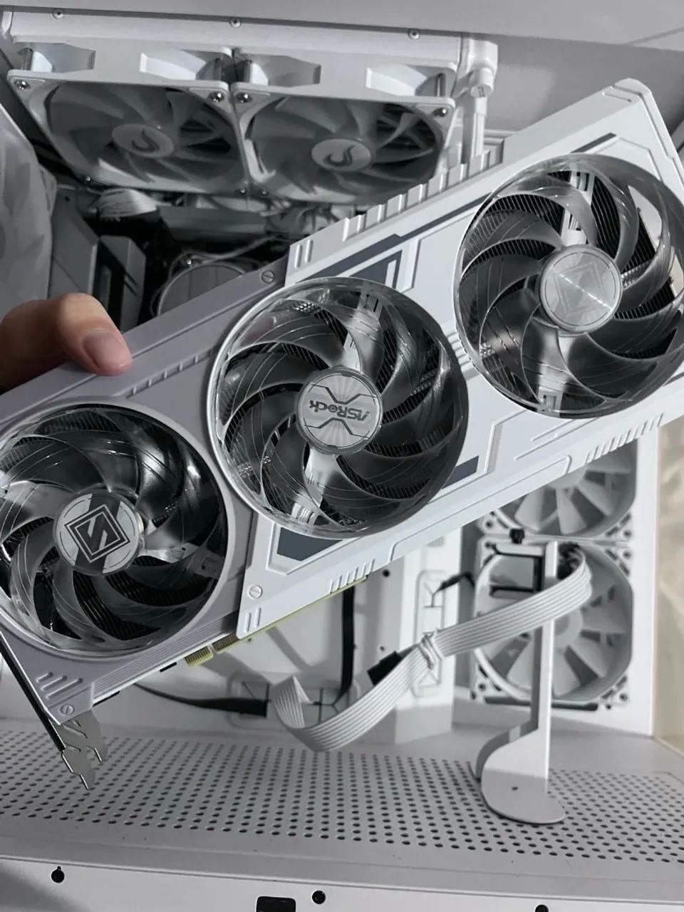 RX 9060 XT 8GB - Foto 2