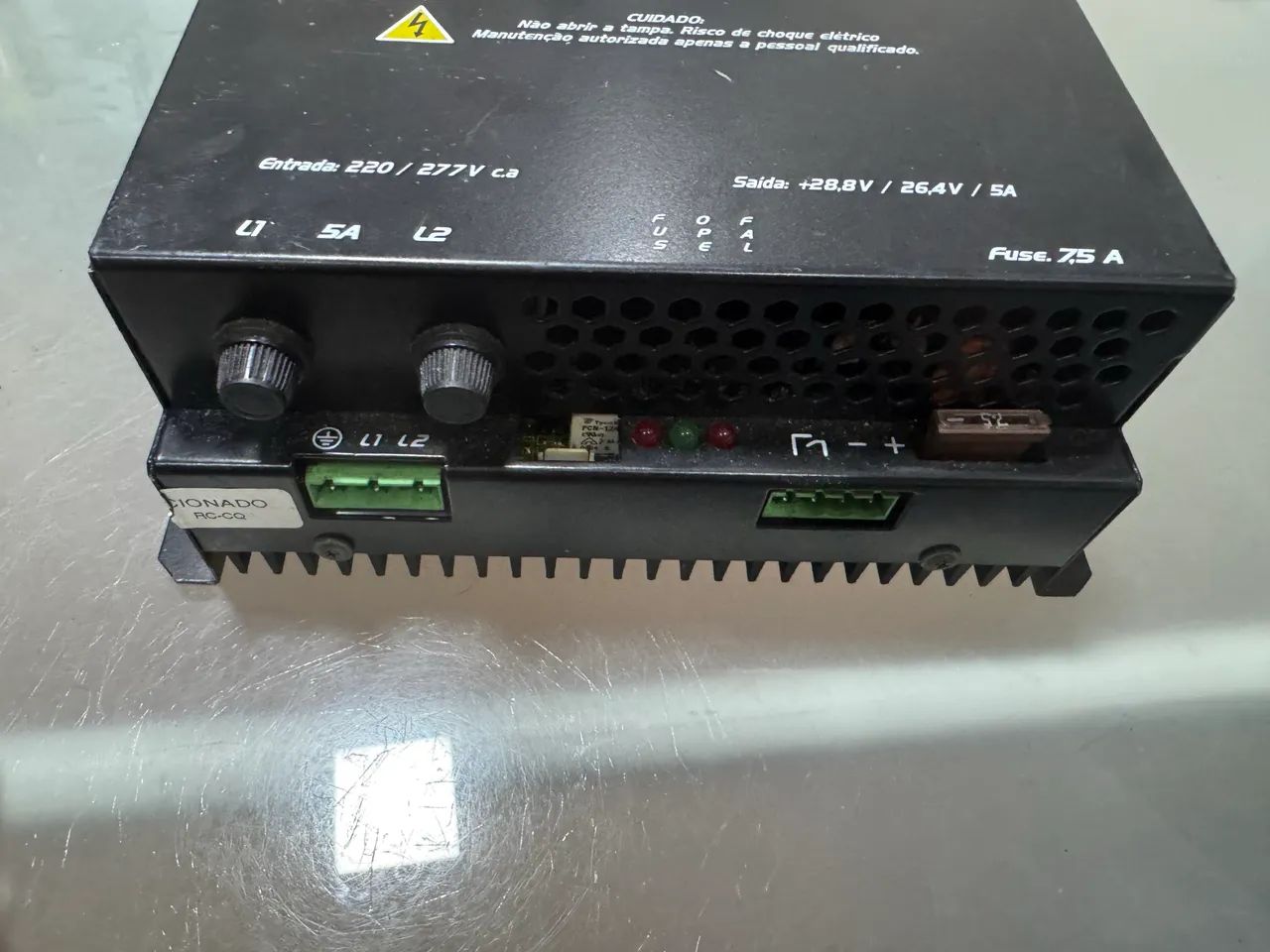 Carregador de bateria chaveado stemac para geradores - Foto 2
