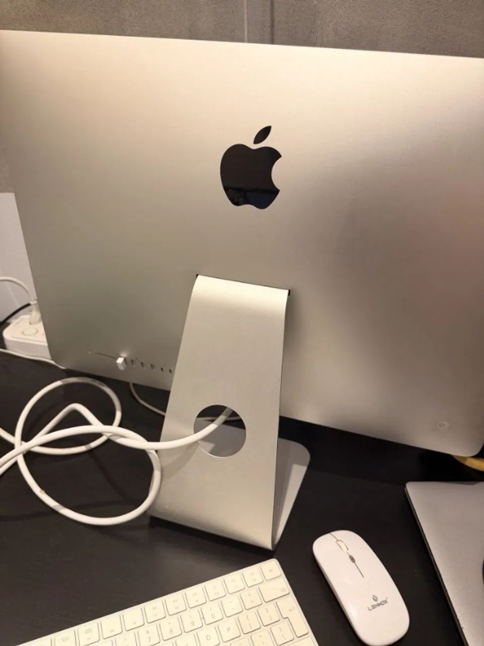 iMac Apple 21,5 Retina 4K 2019, 16GB de RAM e 1TB Fusion Drive