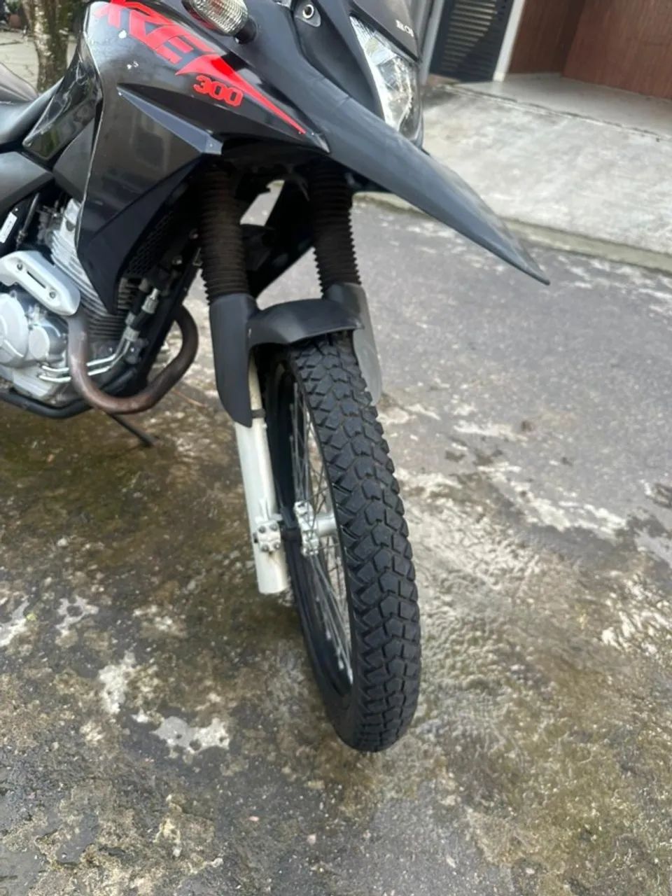 XRE 300 preta e vermelha, ano 2018 - Foto 4