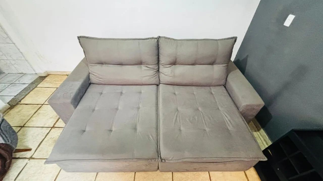 Sofá retrátil e reclinável