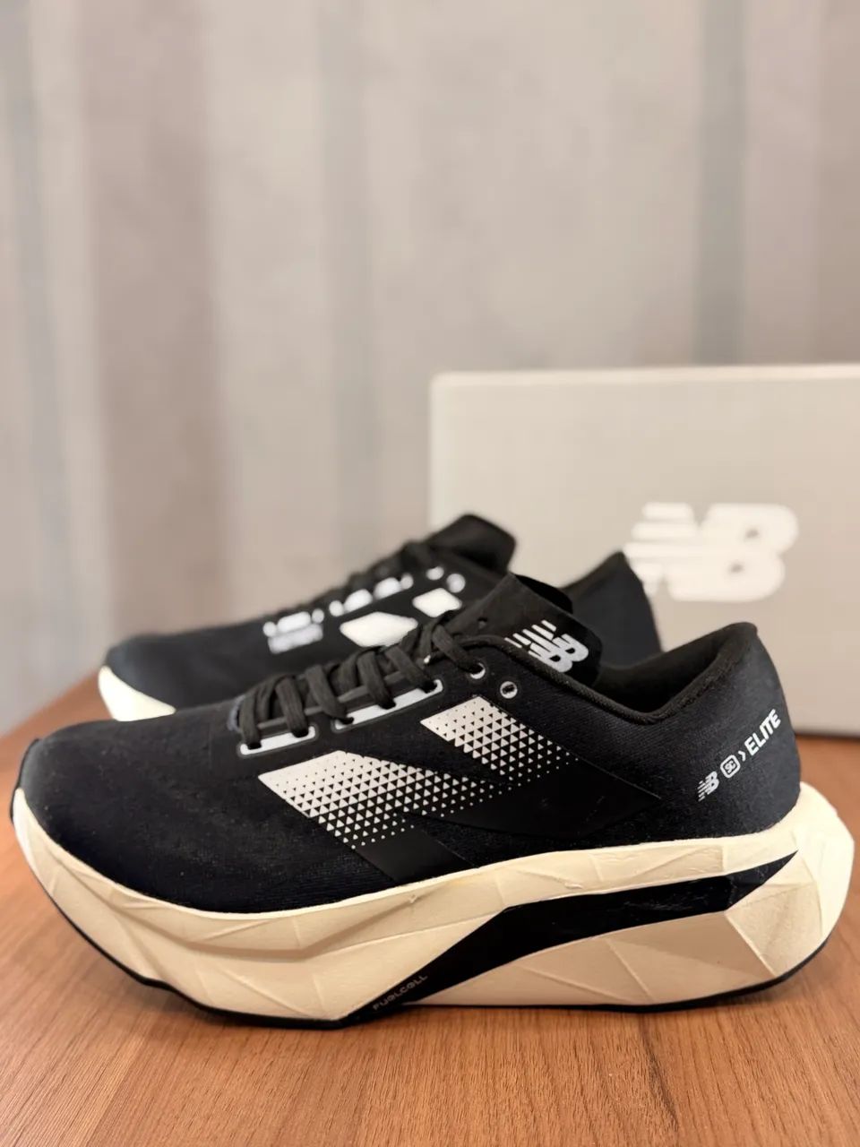 Tênis New Balance tamanho 40 - Foto 2