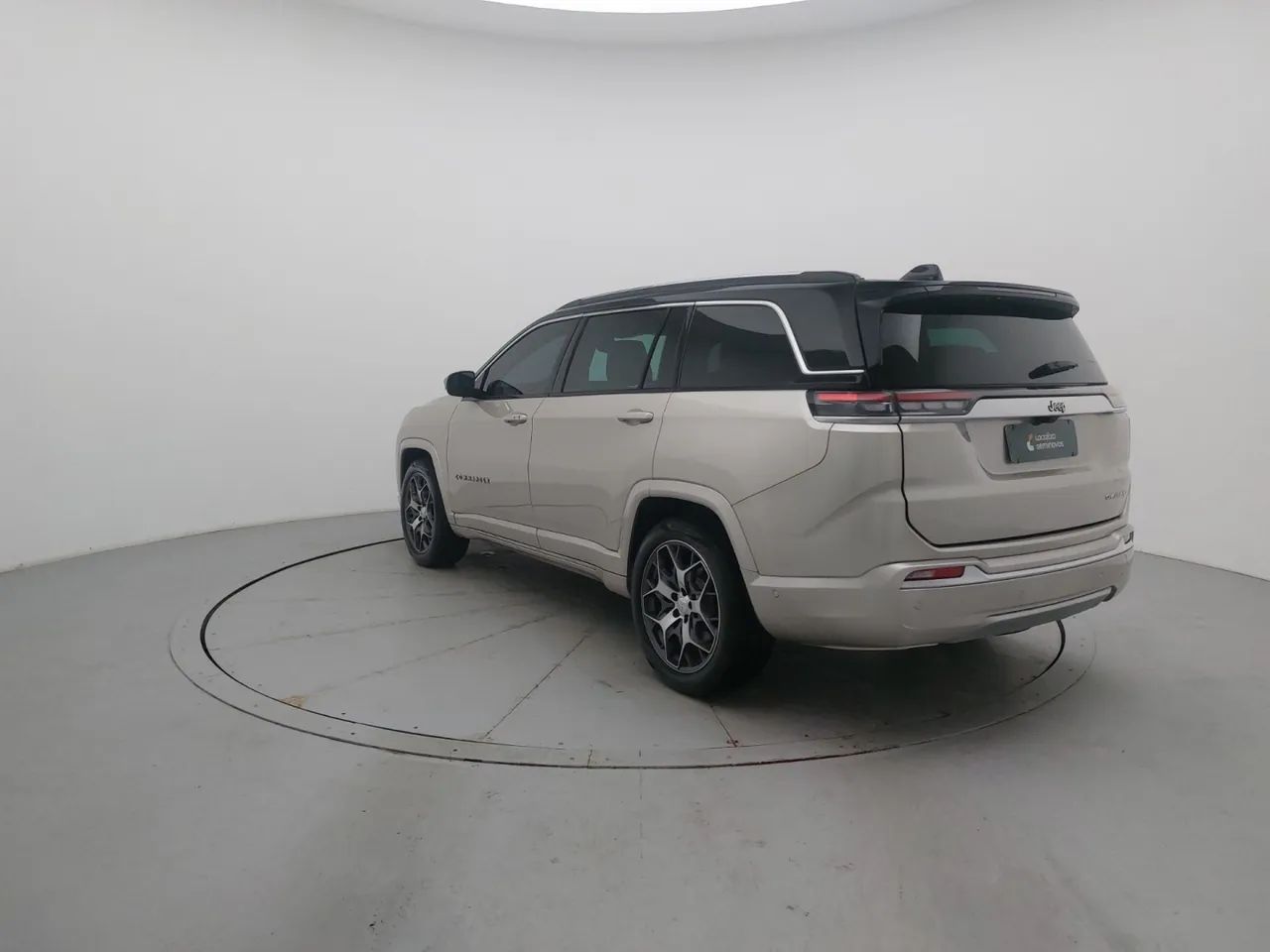 Jeep Commander Overland T270 1.3 TB Flex Aut., foto 3 de 18