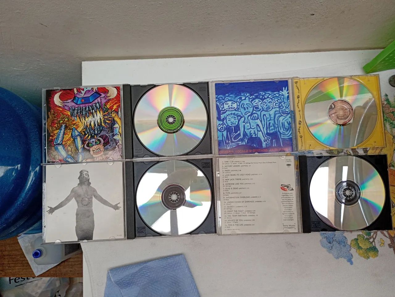 Combo 4 CDs usados: Ice-T + Green Jellÿ + Living Colour + Okotô