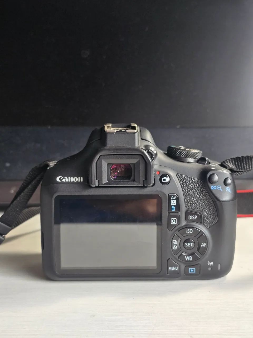 Canon Eos Rebel T7 + Lente e Acessórios originais  - Foto 3