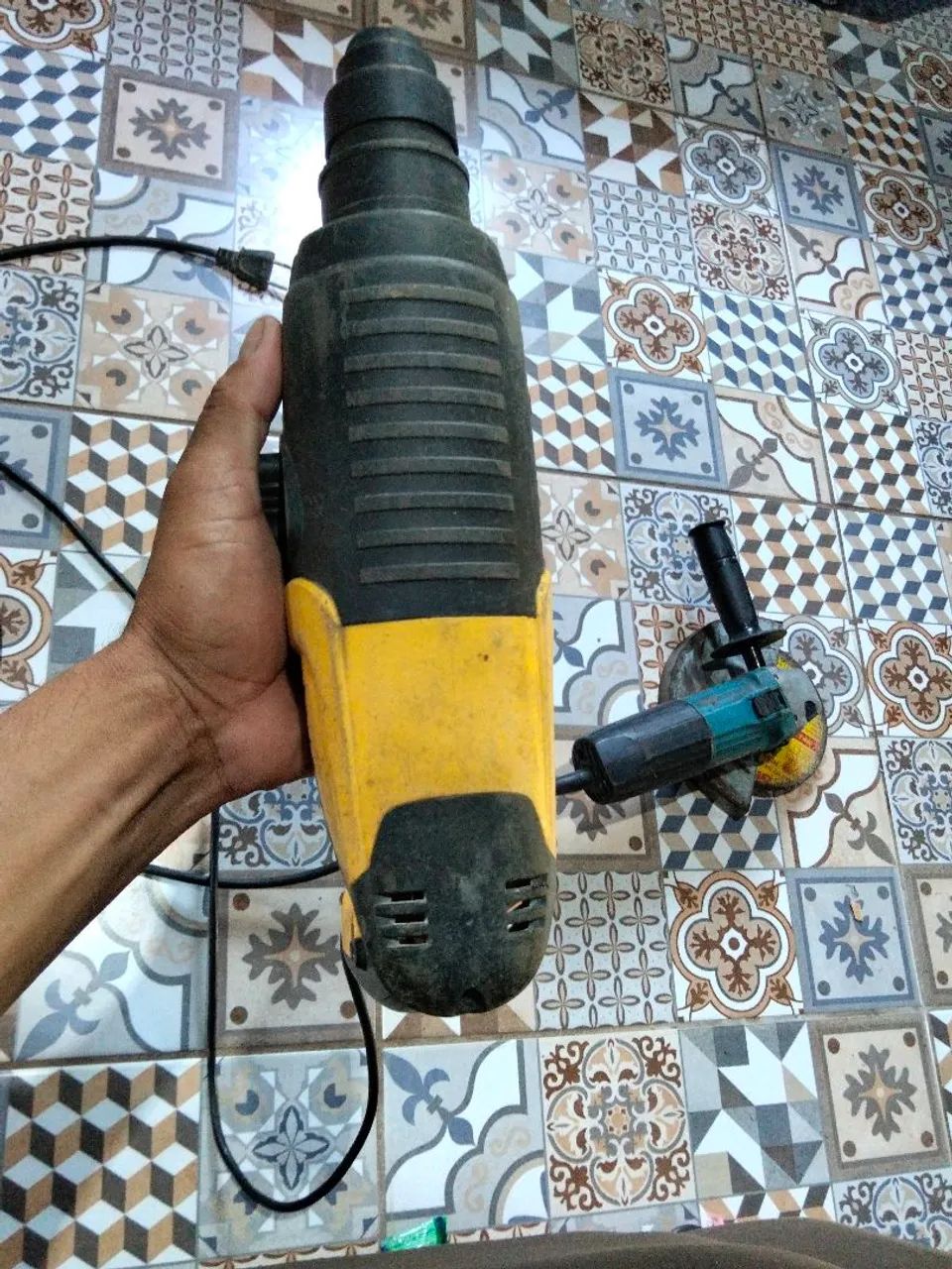 vendo uma policorte e um martelete 400 reais  - Foto 3