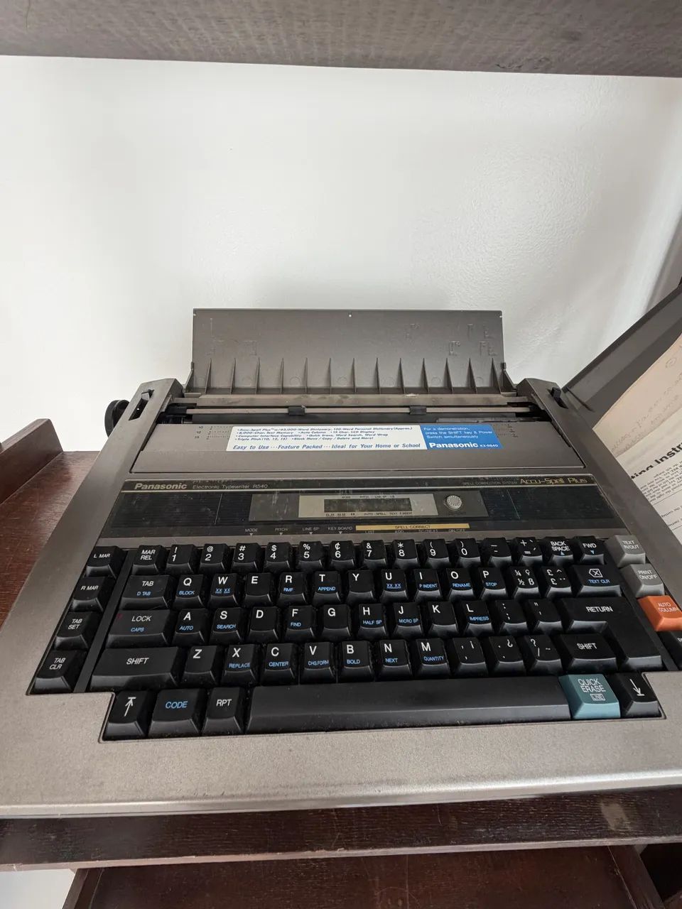 Máquina de escrever eletrônica 424844279237857281