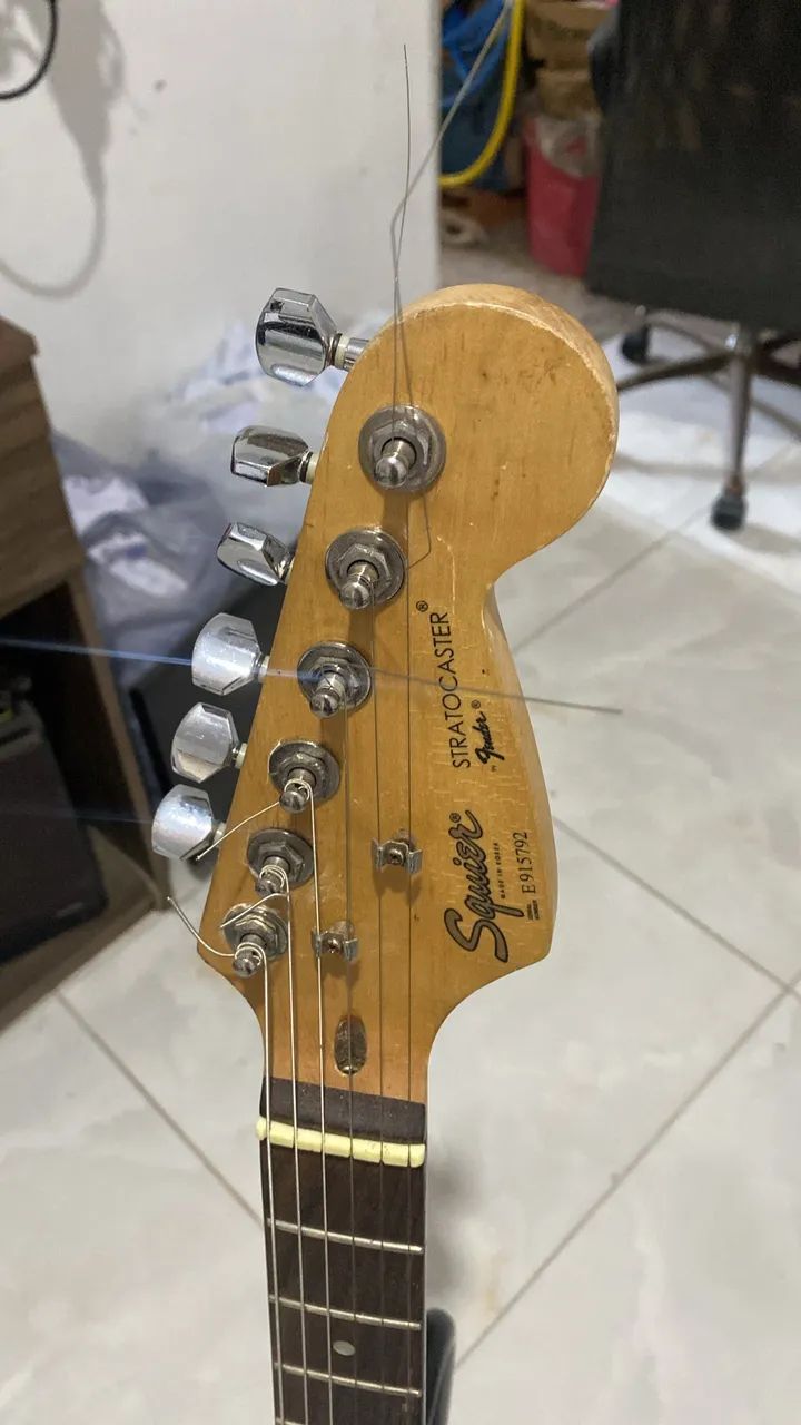Guitarra squier fender - Foto 5