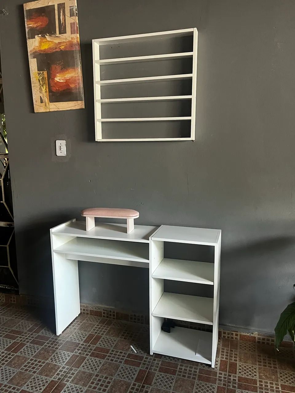 Mesa de manicure, Expositor de esmaltes e encoste para as mãos 